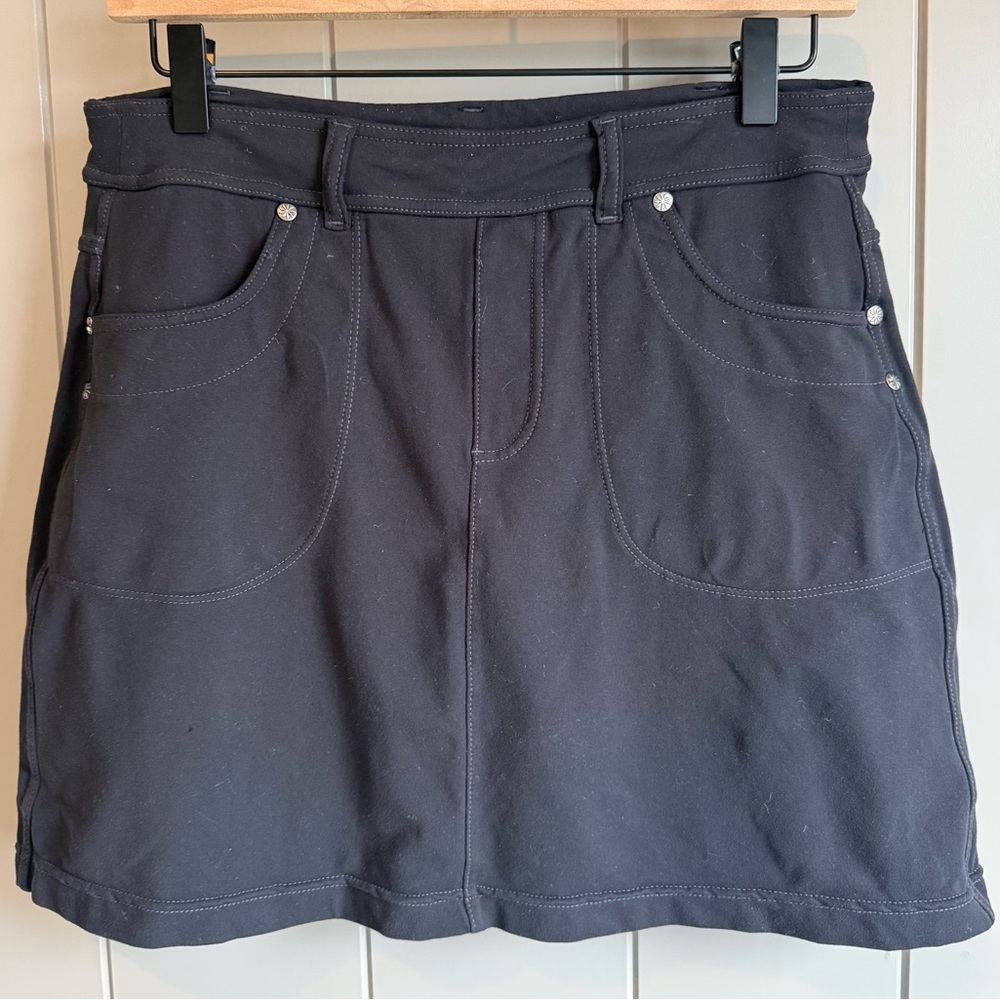 Athleta Skort Black Skirt Shorts Pockets Women Medium Golf Tennis Pockets PullOn